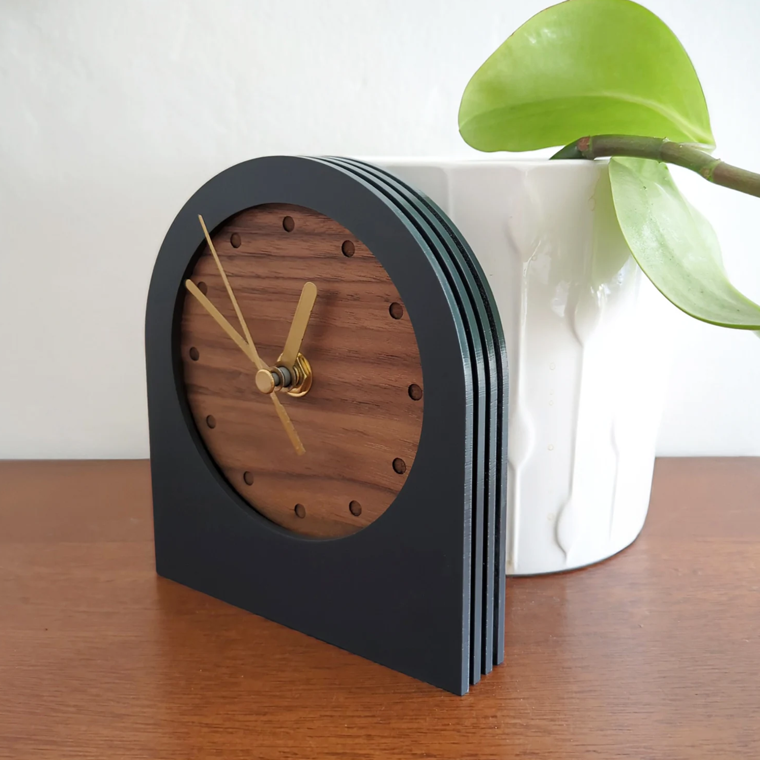Layered Arch Silent Quartz Tabletop Decor Clock